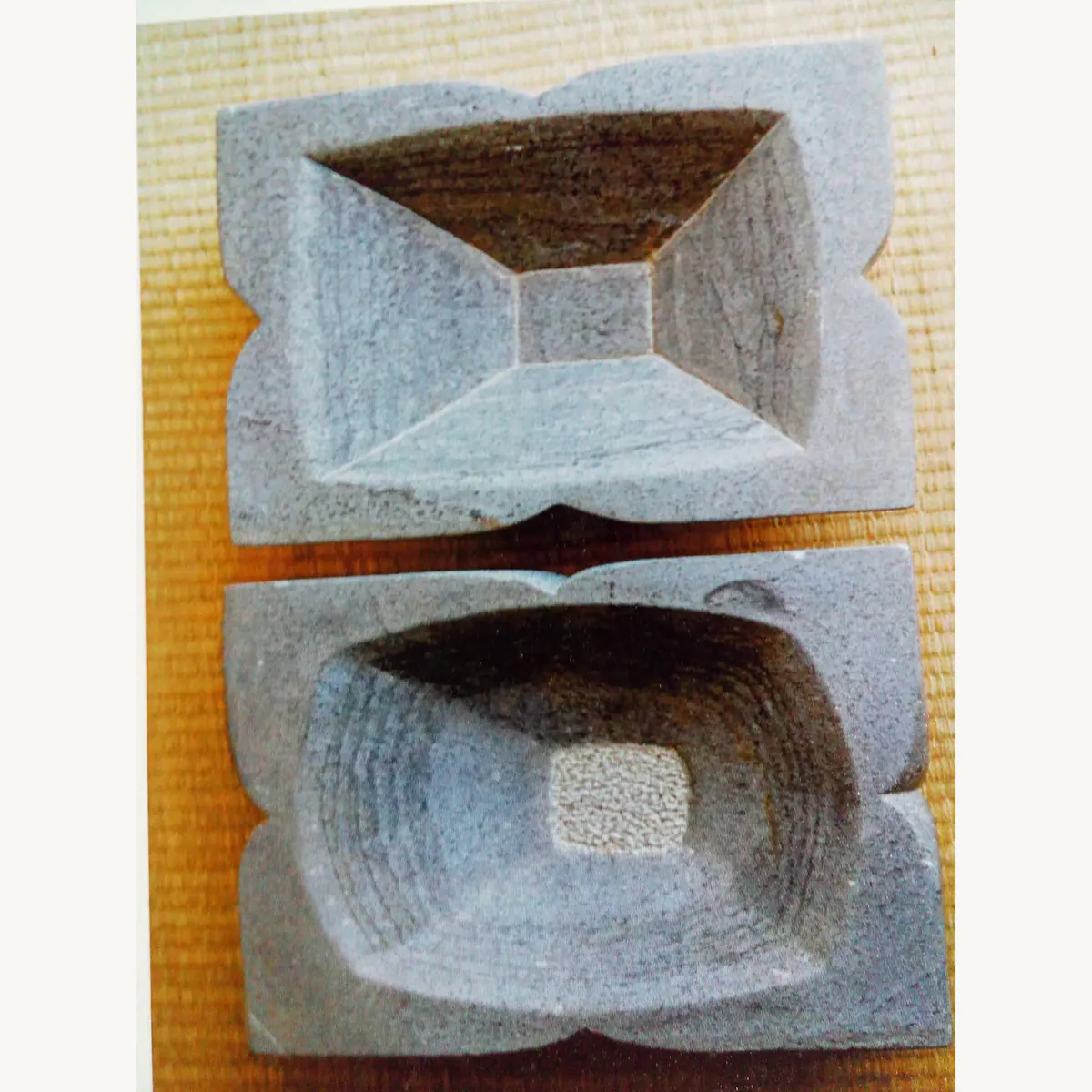 Geometric and oval stone holder designs